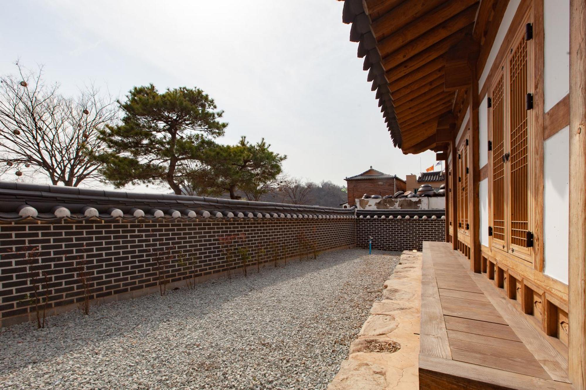 Cheong-Yeon, The Korean Traditional House Hanok In Jeonju Hanok Village Exterior photo